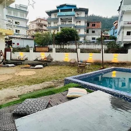 Shanti Hostel And Garden Cafe リシケーシュ エクステリア 写真
